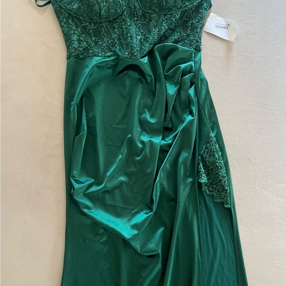 b darlin emerald green dress Emerald Green Prom Dress Mermaid High Neck Sleeveless – Newinlook